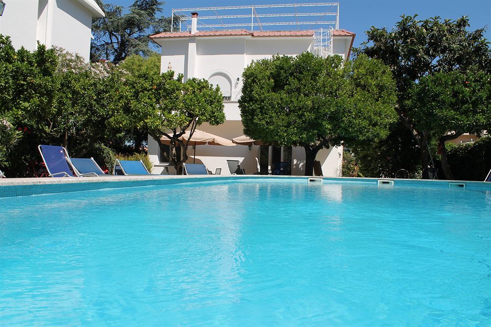 Yourhome - Villa Sorrento ميتا المظهر الخارجي الصورة